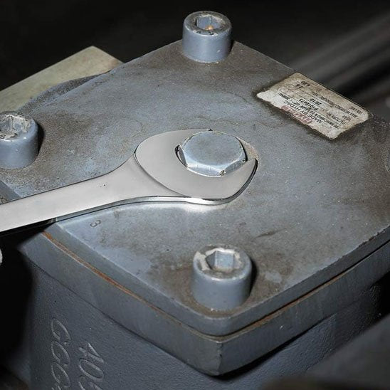 Clé plate déserre un écrou
