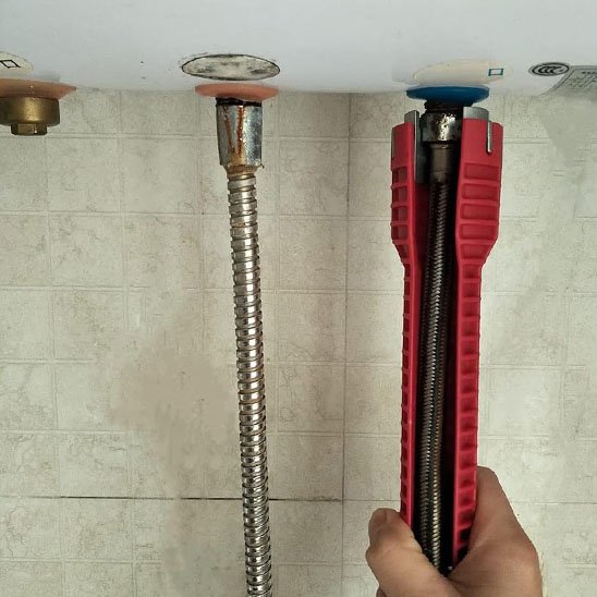 Clé universelle change robinet 