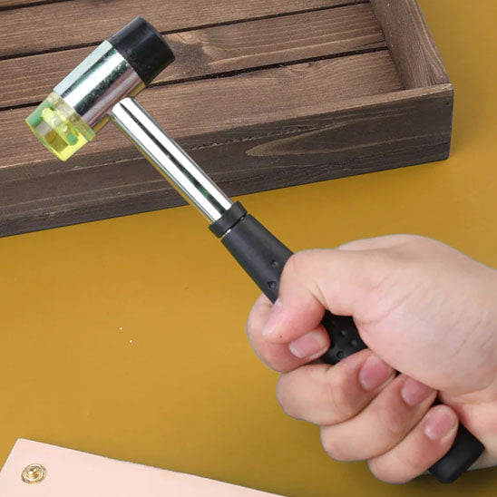 Marteaux avec manches ergonomiques réduisant la fatigue