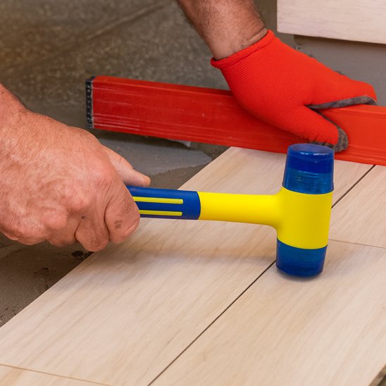 Marteaux facilitent la pose précise  votre parquet