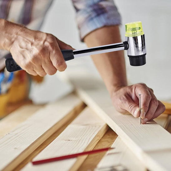 Marteaux avec surfaces de frappe optimisées antirebond