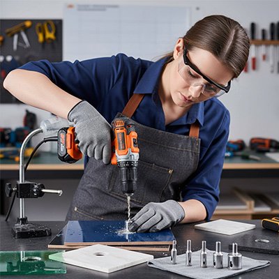 Scie cloche fait trou trou sur carrelage 