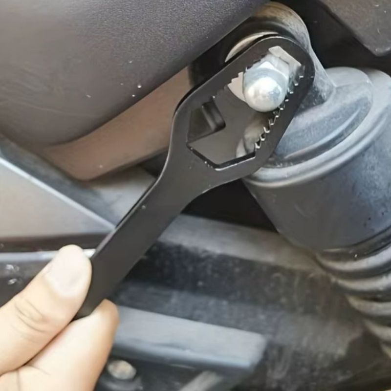 clé universelle serre des amortisseurs