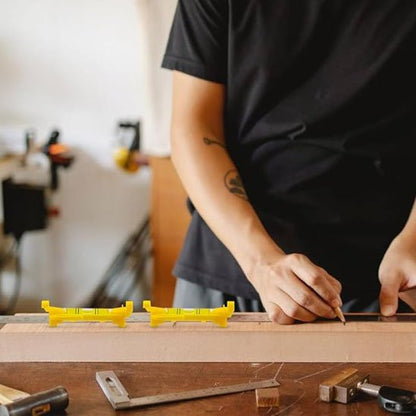  Niveau à bulle jaune pour tracer des lignes précises sur bois